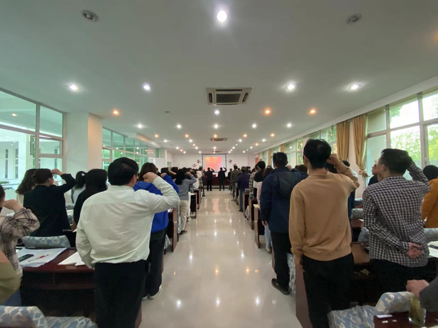 ���ͬ���С��Ĵʡ�  ����Э����ƽ��