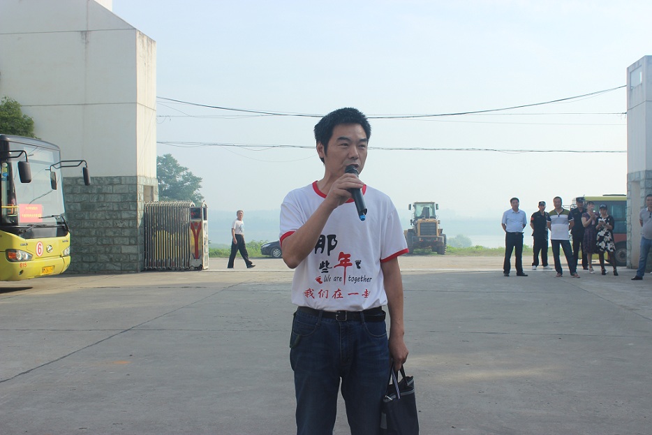 ���ˣ��ҵ�ĸУ��